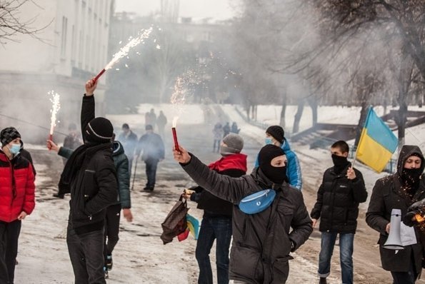 На Донеччині ультрас провели марш пам’яті УПА. ФОТО