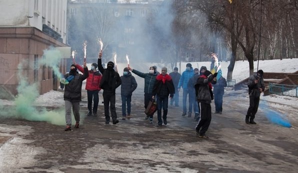 На Донеччині ультрас провели марш пам’яті УПА. ФОТО
