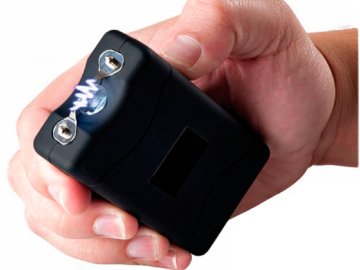 У Львові наркоман бив та катував своїх батьків електрошокером. ВІДЕО