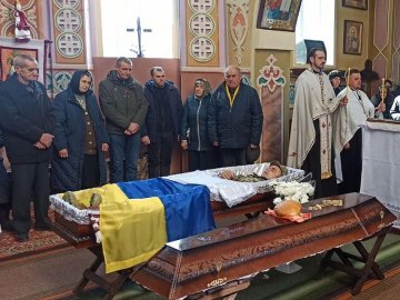 На Камінь-Каширщині попрощалися із загиблим воїном