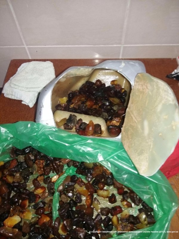 На «Ягодині» знову затримали контрабандний бурштин. ФОТО