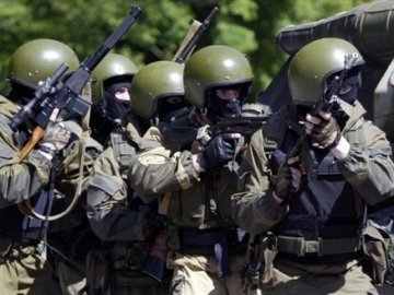 Рада Федерацій Росії погодила введення військ в Крим