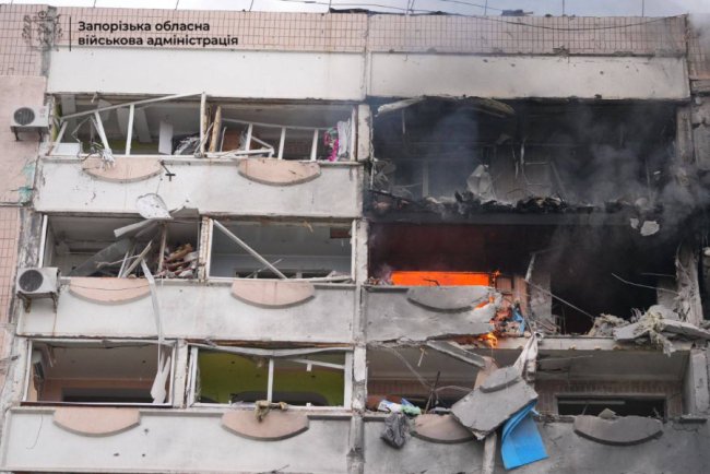 У Запоріжжі росіяни скинули авіабомбу на багатоповерхівку