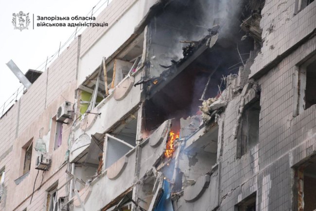 У Запоріжжі росіяни скинули авіабомбу на багатоповерхівку
