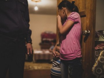 Збирав «на церкву»: у Луцьку чоловік грабував квартири на очах у дітей