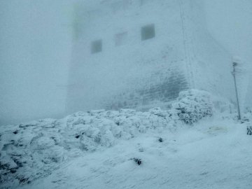 У Карпатах випало півметра снігу