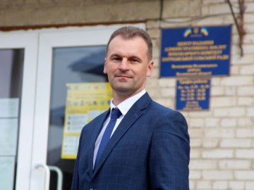 Без житла і авто, але з землею: що нажив мер Володимира 