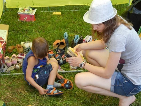 У Луцьку біженцям зібрали речі. ФОТО