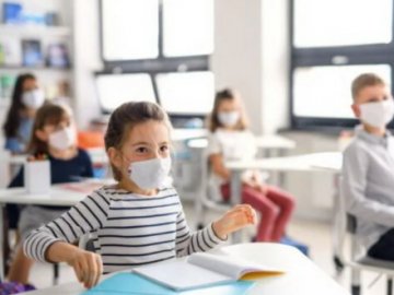 У МОЗ розповіли, що робити, якщо одна дитина з класу захворіла на Covid-19