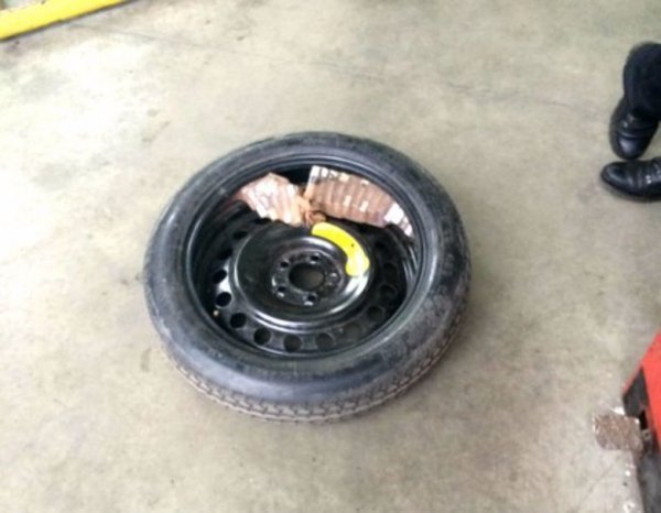 На Волині в контрабандистки конфіскували дорогу автівку