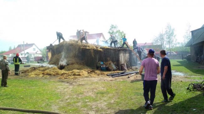 У волинянина згорів дерев'яний хлів із сіном. ФОТО