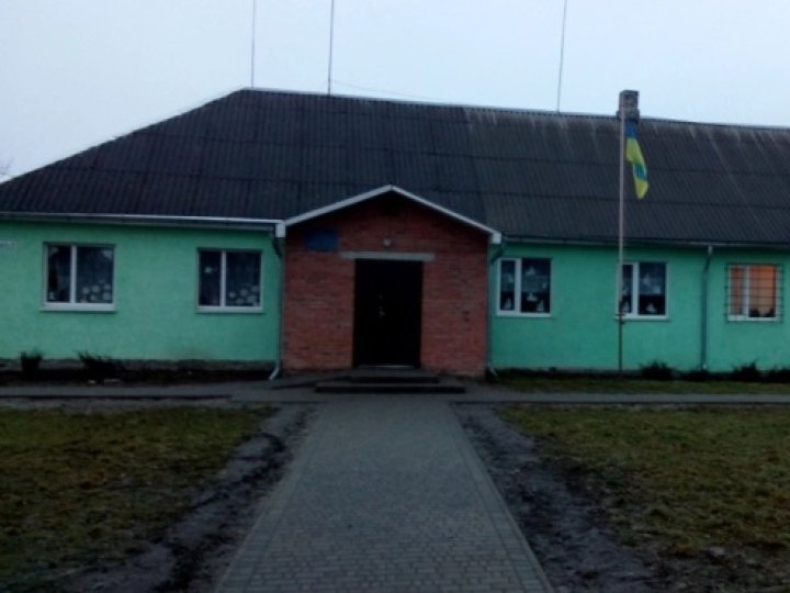 Мали закривати, але планують залишити початкову школу: як навчатимуться учні у селі на Волині