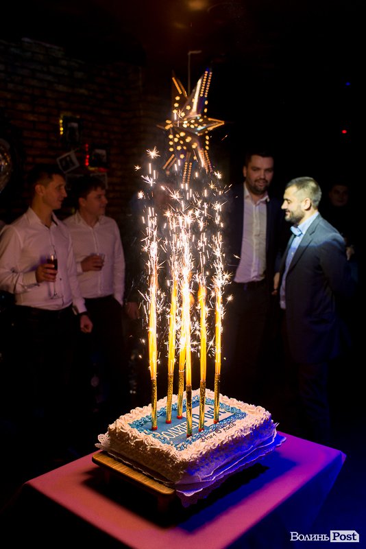 Благодійність, подарунки та вітання: як ВолиньPost відзначав 6-річчя. ФОТО