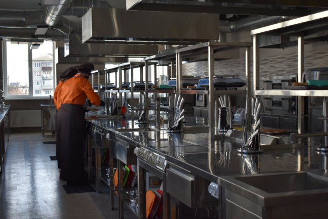 У волинському училищі відкрили навчально-практичний центр сучасних харчових технологій. ФОТО