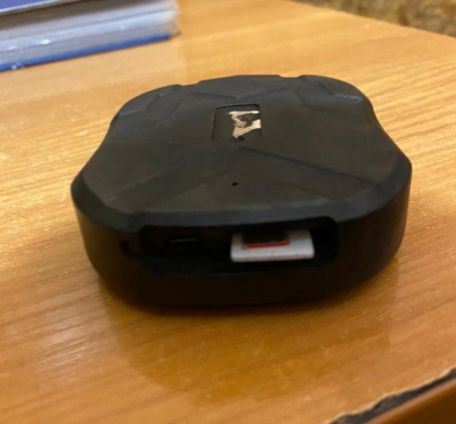 На Волині у потязі з рудою знайшли контрабандні сигарети. ФОТО