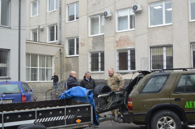 Волинські волонтери повезли різдвяні подарунки бійцям 14-ї бригади. ФОТО