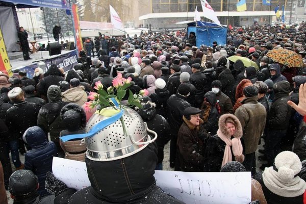 Народне віче у Луцьку. ФОТО