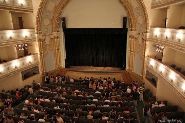 Луцький театр у Мінську вітали вигуками «Слава Україні!»