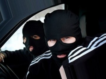 Побив пасажира і відібрав гроші: волинянин-розбійник проведе за ґратами 6 років