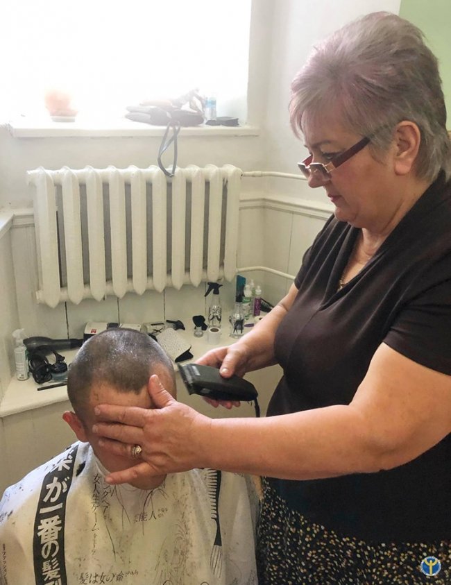 У Луцьку госпіталь на один день перетворили на салон краси