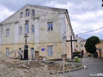 Лучани розповіли, чи потрібен хостел у місці розстрілу в'язнів