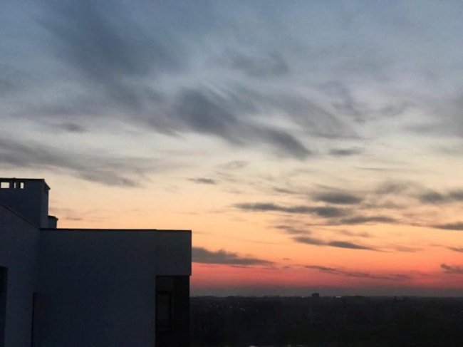 Неймовірні світанки і багряне небо увечері: сонячна магія над ЖК «Супернова»*