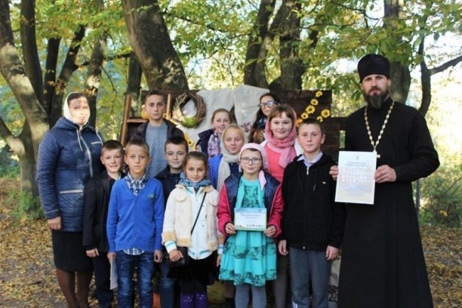 Із лицарями та подарунками: у Луцьку вперше влаштували фестиваль недільних шкіл. ФОТО