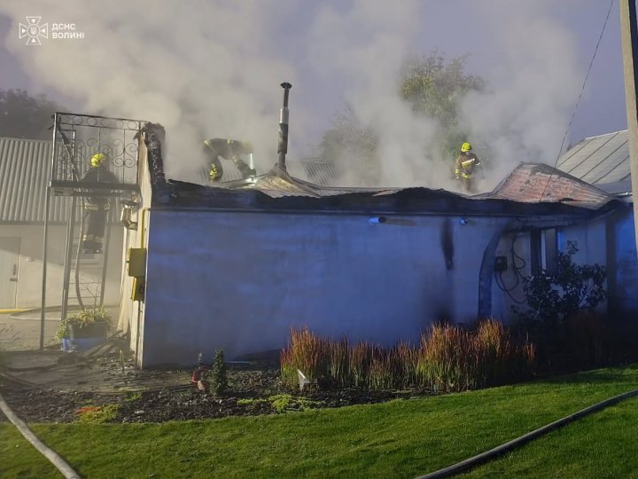 На Волині горіли два житлові будинки