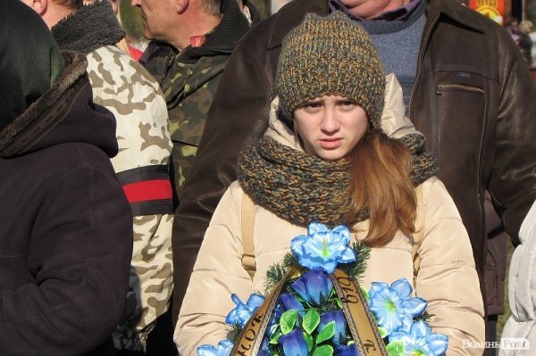 У Володимирі-Волинському попрощалися із загиблим бійцем. ФОТО