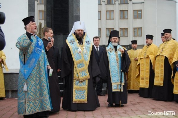 У Луцьку молилися за українську владу і вступ до ЄС. ФОТО 