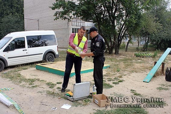 У Луцьку здійснено напад із застосуванням зброї. ФОТО. ВІДЕО