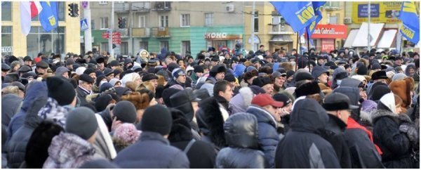 «Євронеділя» в Луцьку: віче, хода та панахида. ФОТО