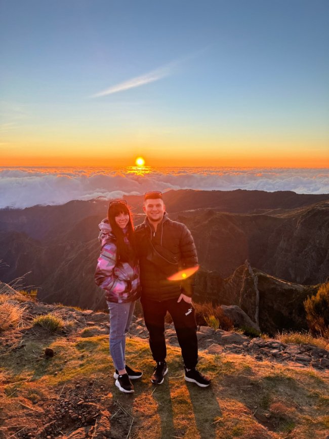 Поселили в окремі номери: як молодята з Луцька через COVID-19 провели на Мадейрі медовий місяць на самоізоляції