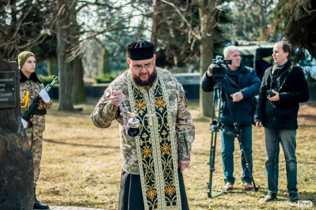 У Луцьку ходою і молитвами вшанували мужність та героїзм добровольців. ФОТО