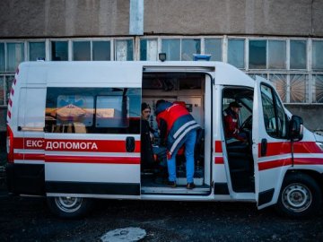 Росіяни обстріляли пункт видачі гуманітарної допомоги у Херсоні: є поранені