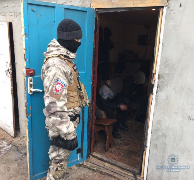 Відбирав документи і залякував: розповіли, як працював торговець людьми з Волині. ФОТО