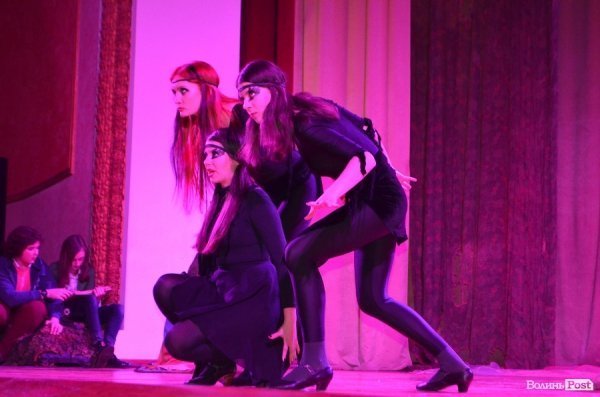 У Луцьку показали виставу «Великий Льох» у сучасні інтерпретації. ФОТО