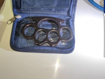 У Луцьку зупинили авто, пасажири якого були «під кайфом» та з холодною зброєю