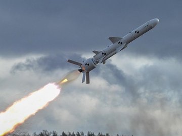 Окупанти обстріляли ракетами Запоріжжя: пошкодили об'єкти критичної інфраструктури