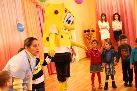 Депутати міськради разом з підприємцями подарували дітям свято. ФОТО