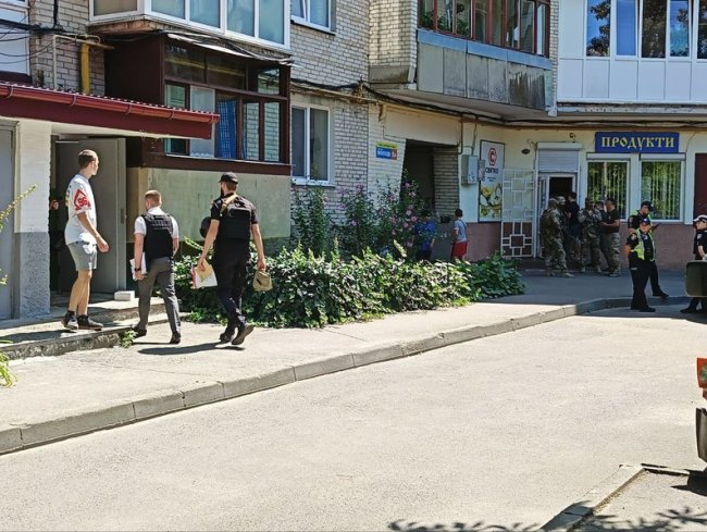 У Луцьку на Молоді чоловік погрожував пістолетом поліцейським і працівникам ТЦК