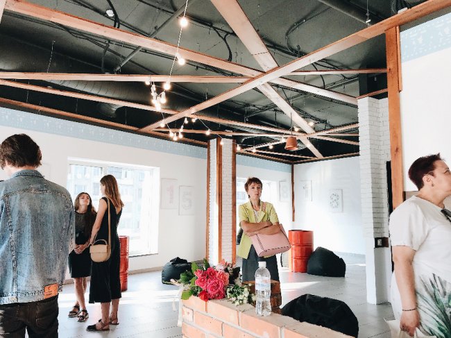 У луцькому «Промені» - виставка графічних робіт*