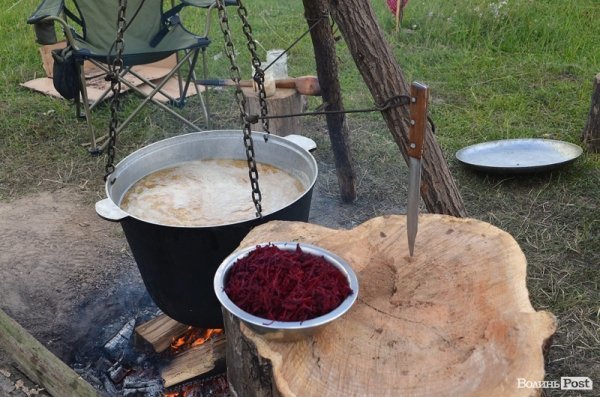 Борщ на природі найсмачніший!