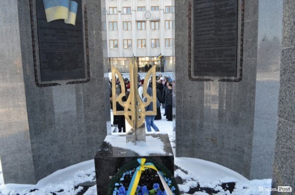  У Луцьку помолилися за загиблих у Києві і волю України. ФОТО