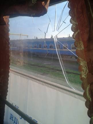 Двоє п`яних школярів побили вікна ковельського поїзда. ФОТО