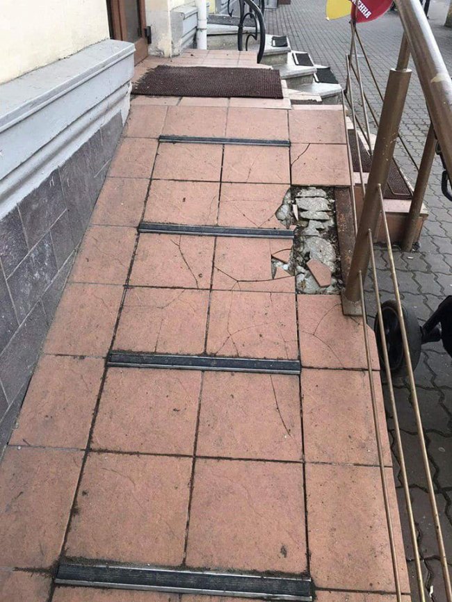 Луцький магазин отримав припис через аварійні сходи. ФОТО