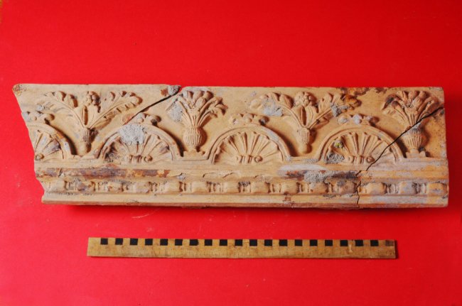 «Такою колекцією може пишатися будь-який музей»: показали унікальні знахідки з розкопок у луцьких підземеллях. ФОТО