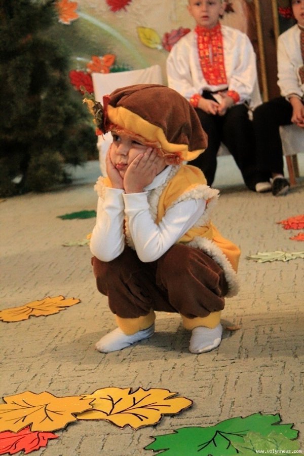 Як луцькі діти радіють осені. ФОТО