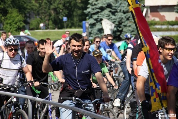Велодень у Луцьку зібрав більше тисячі людей. ФОТО 
