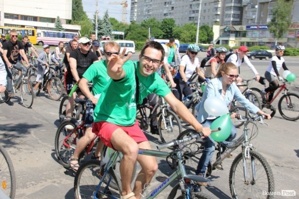 Велодень у Луцьку зібрав більше тисячі людей. ФОТО 